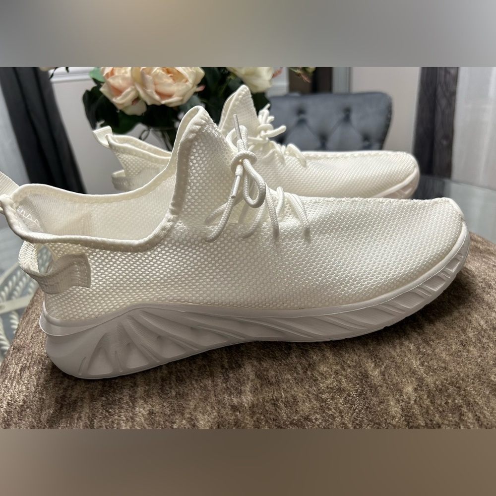 SHEIN White Athletic Shoes for Men